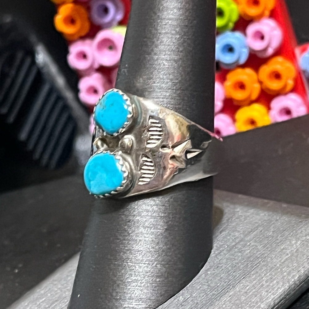 Old Sterling Native Turquoise Ring - image 3
